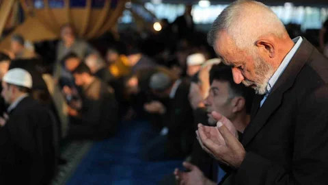 Erzincan'da Bayram Namazı Coşkusu