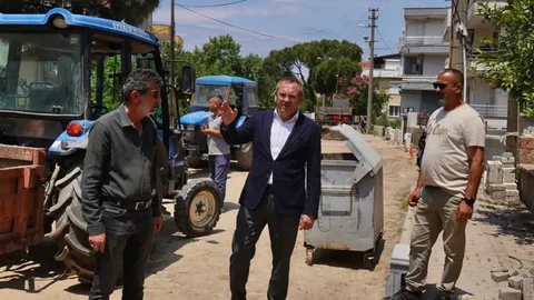 Ayvalık'ta Yol Çalışmaları Devam Ediyor