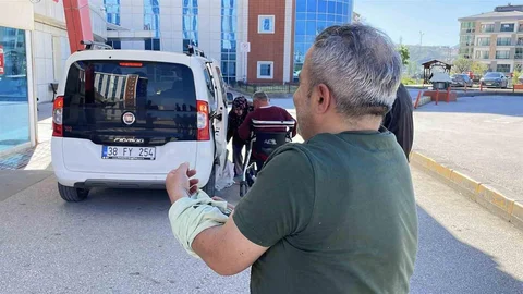 Sivas'ta Acemi Kasaplar Hastaneye Gitti