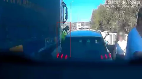 İzmir'de Jandarmaya Yardım Kaza Getirdi