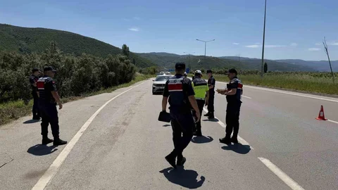 Bursa'da Jandarmadan Sürpriz İkramlar