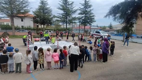 Pazaryeri'nde Trafik Bilinci Eğitimi