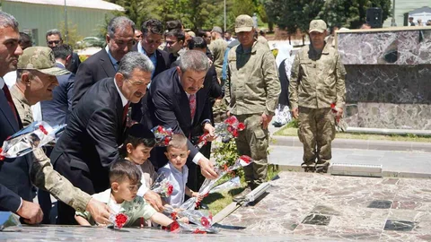 Şırnak'ta Vali Ekici'den Ordu Mesajı