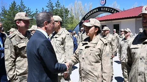 Erzurum'da Emniyet ve Jandarma Bayramlaşması