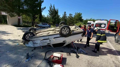 Osmaniye'de Takla Atan Araçta İki Yaralı