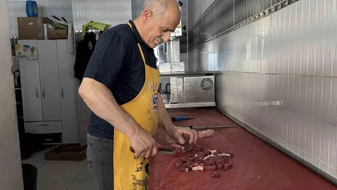 Bingöl'de Kasaplarda Yoğunluk Yaşandı