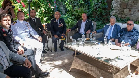 Kuşadası'nda Protokol Bayramlaştı