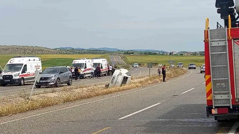 Diyarbakır'da Takla Atan Araçta 4 Yaralı