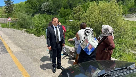 Karabük'te İki Otomobil Çarpıştı