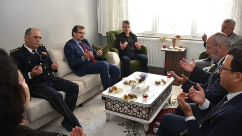 Salihli'de Bayram Ziyareti Yapıldı