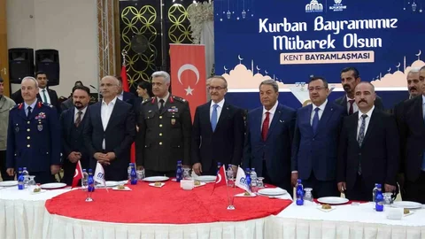 Malatya'da Resmi Bayramlaşma Töreni Düzenlendi
