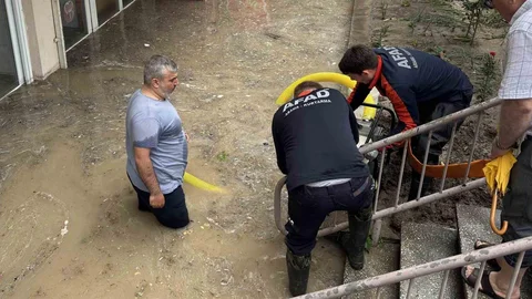 Edirne’de Sağanak Yağış Etkili Oldu