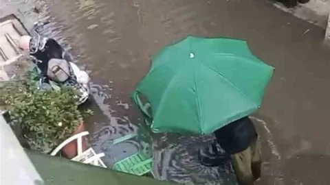 İzmit'te Sağanak Yağış Sorun Yarattı
