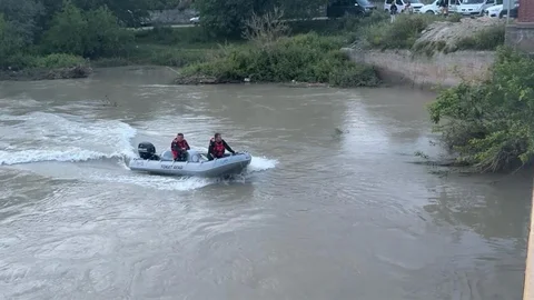 Tokat'ta 4 Genç Kelkit Çayı'na Düştü