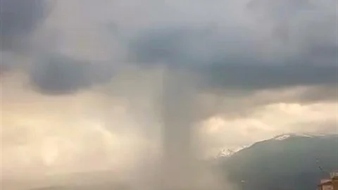 İnegöl'de Sağanak Yağış Etkili Oldu
