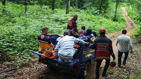 Motosikletli Sürücü Kayalıklardan Kurtarıldı