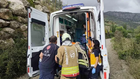 Hatay'da Şelaleye Düşen Kadın Kurtarıldı