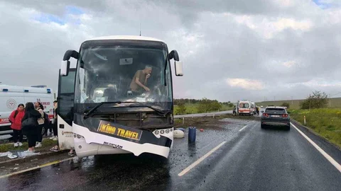 Aksaray'da Otobüs Kazası 16 Yaralı