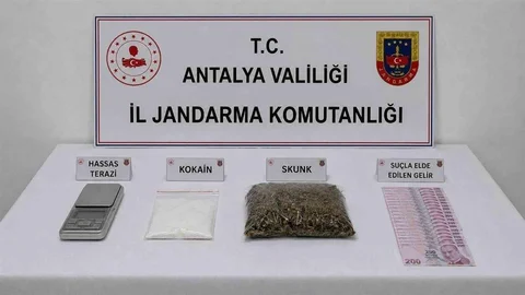 Antalya'da Uyuşturucu Operasyonu