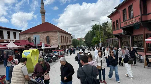 Eskişehir'de Bayram Yoğunluğu Yaşanıyor