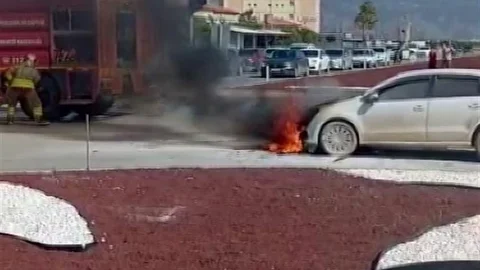 Hatay'da Otomobil Yangını
