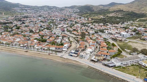 Yeni Foça'da Dere Yatağı Güçlendiriliyor
