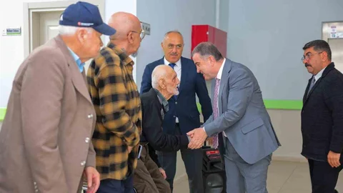 Bayburt'ta Huzurevi Ziyareti Yapıldı