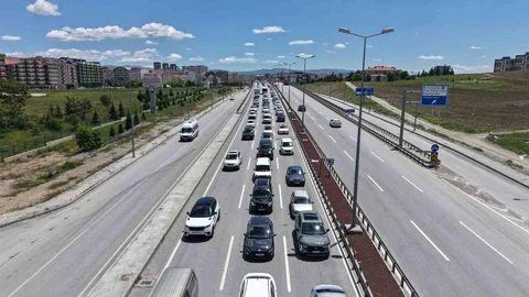 Kırıkkale'de Dönüş Trafiği Yoğunlaştı