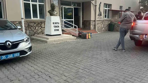 Bayındır’da Yasa Dışı Horoz Dövüşü Operasyonu