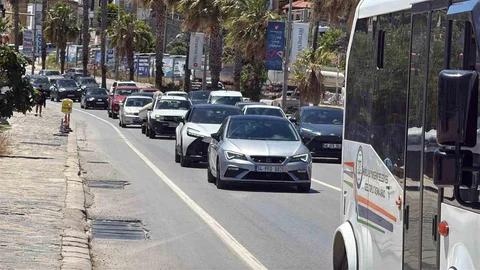 Bodrum'da Dönüş Trafiği Yoğunluğu