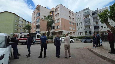 Samsun'da Genç Kadın Balkona Çıktı