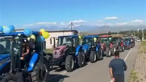 Siirt'te Traktörlerle Düğün Konvoyu