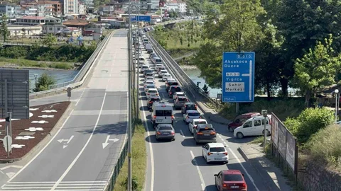 Zonguldak'ta Bayram Dönüşü Trafik Sıkışıklığı