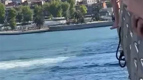 Haliç Köprüsü'nde Tehlikeli Atlayışlar Görüntülendi