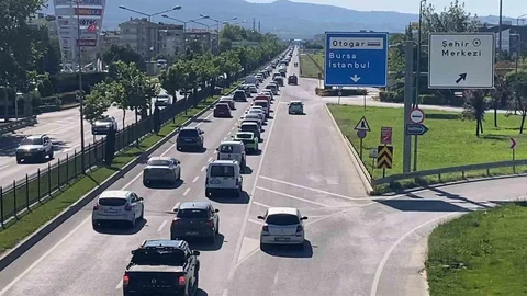 İnegöl'de Bayram Dönüş Trafiği Yoğunluğu
