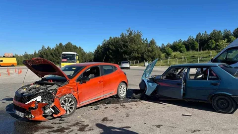 Uşak'ta Trafik Kazası: 5 Yaralı