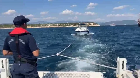 Aydın'da Sürüklenen Teknedeki 4 Kişi Kurtarıldı