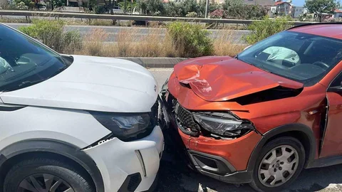 Kadın Sürücü Alkollü ve Ehliyetsiz Kaza Yaptı
