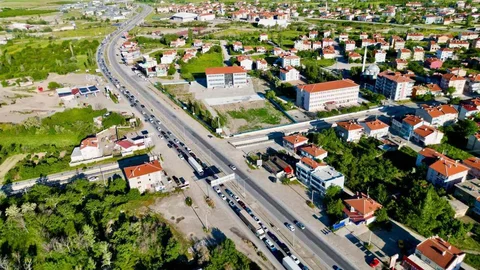 Tatilcilerin Dönüş Yolundaki Yoğunluk Sürüyor