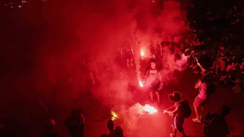 Fransa'da PSG Kutlamaları Sırasında Çatışma Çıktı