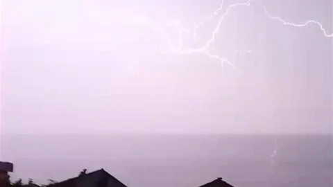 Bilecik'te Yıldırım Düşmesi Panik Yarattı