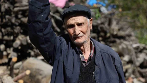 Aydın'da 94 Yaşındaki Salih Amca