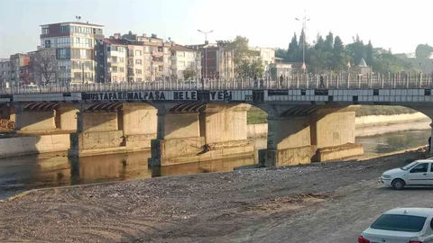 Mustafakemalpaşa'da Bakımsızlık Sorunu Gözler Önünde