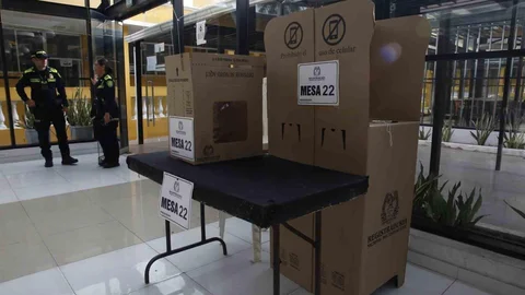 Kolombiya'da Başkanlık Seçimleri Yapılıyor