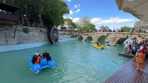 Konya'da Tatil Son Günü Kalabalığı