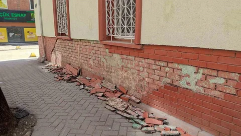 Eskişehir'de Cami Duvarı Sorunu