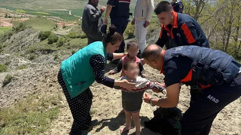 Çorum'da Çocuklar Çamura Saplandı