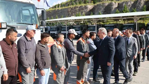 Başkan Palancıoğlu Bayramlaşarak Mesaiye Başladı
