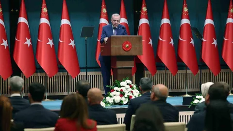 Cumhurbaşkanı Erdoğan'dan Açıklamalar