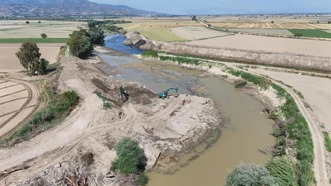 Büyük Menderes Nehri'nde Islah Çalışmaları Devam Ediyor